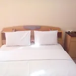 Simply Homy Guest House Pasteur